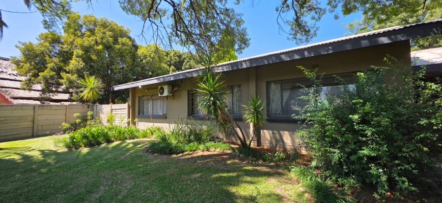 5 Bedroom Property for Sale in Songloed North West